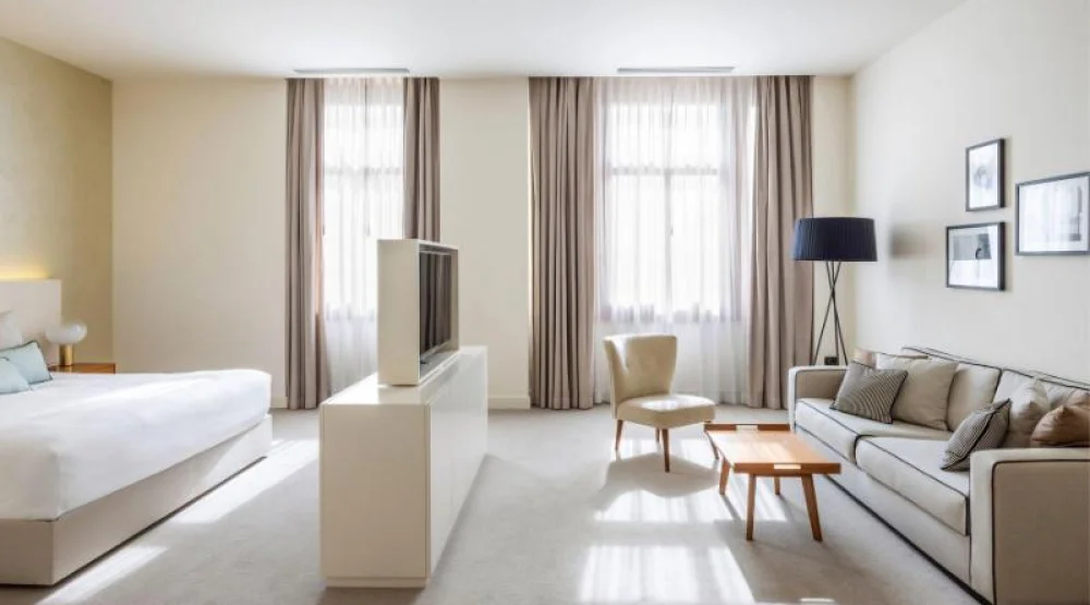 Family Premium Guest Room, Family Room, One King at JW Marriott Venice Resort & Spa