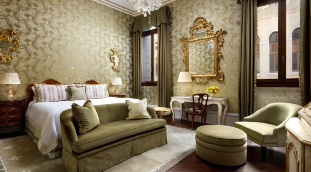 Deluxe, Guest Room, One King at The Gritti Palace, a Luxury Collection Hotel