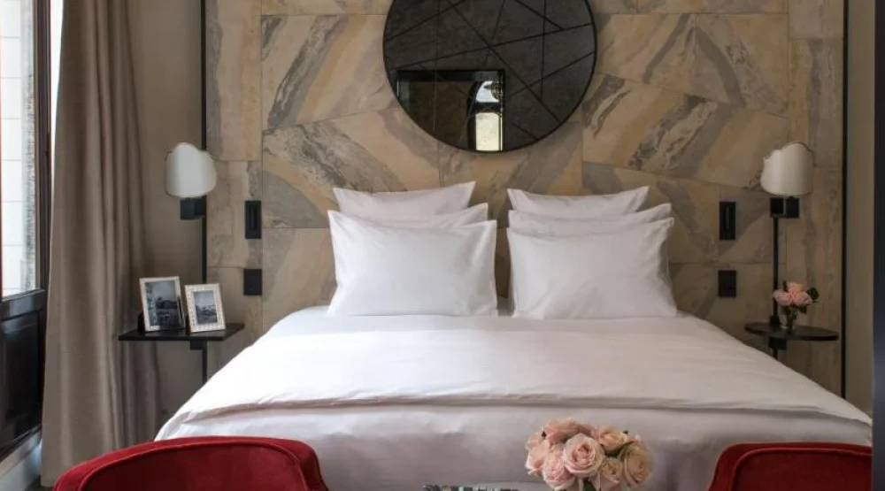 Deluxe Room at Nolinski Venezia, Evok Collection