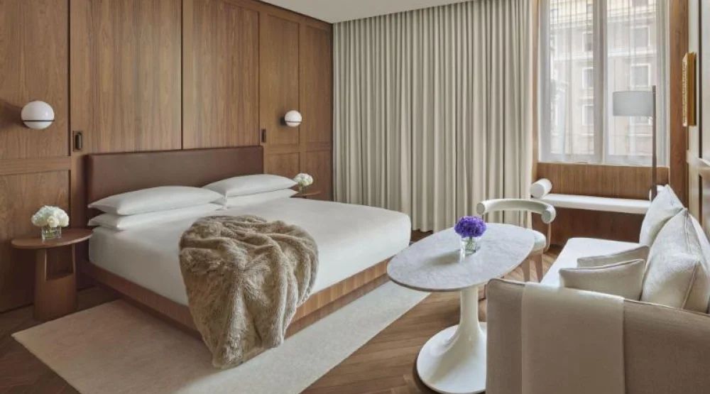 Deluxe Guest Room, One King at The Rome EDITION