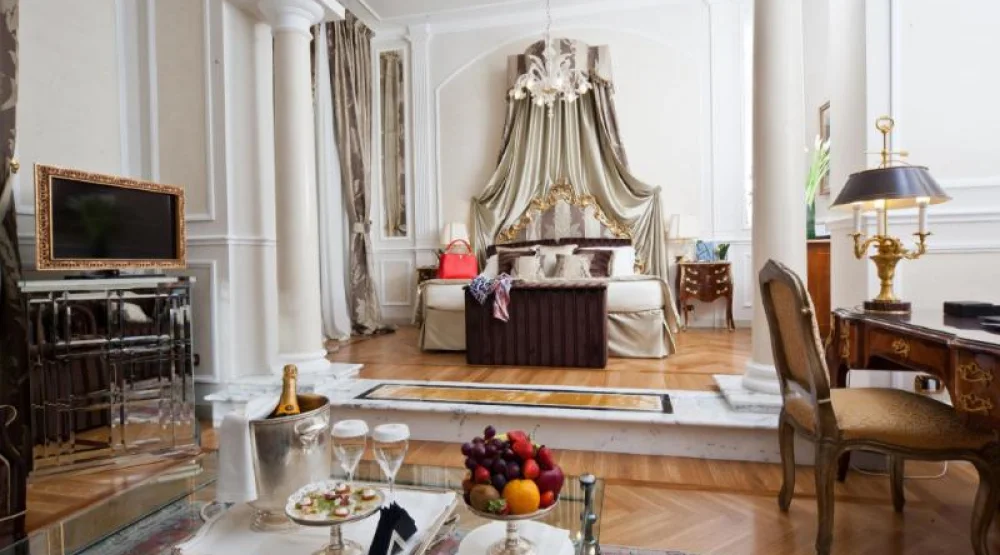 Junior Suite at Grand Hotel Majestic Gia Baglioni