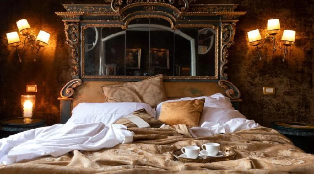 Suite with Lagoon View at Hotel Metropole Venezia