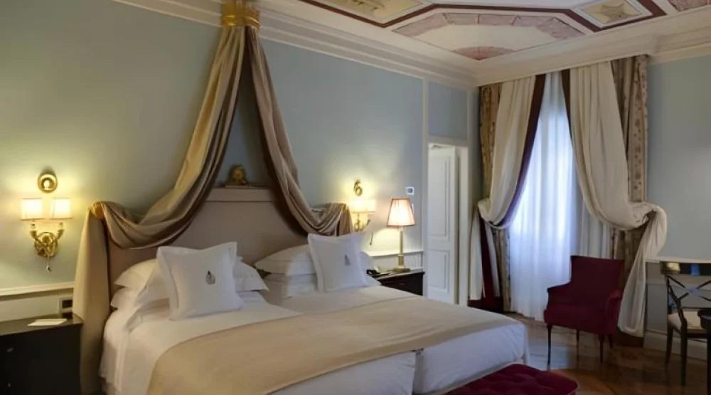 Deluxe Double Room at Villa Cora