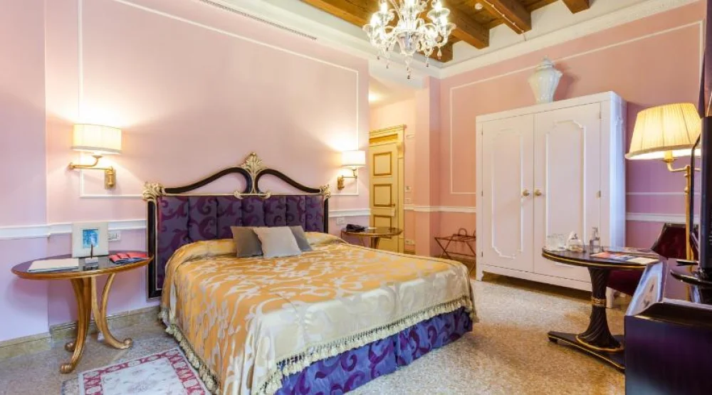 Double Room with Terrace at Villa Cordevigo