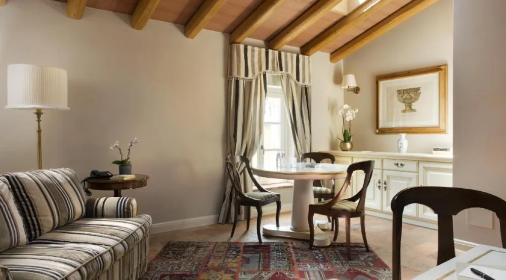 Suite with Garden View at Villa Cordevigo