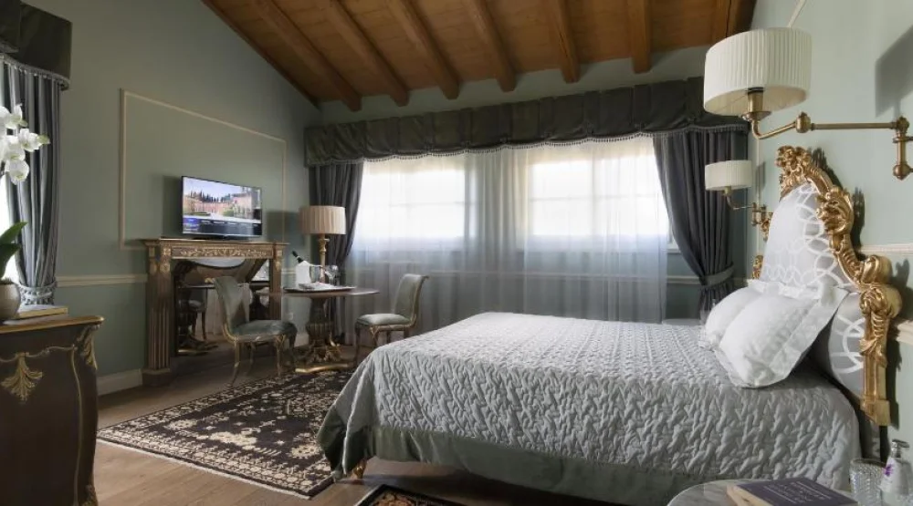 King Room with Spa Bath at Villa Cordevigo