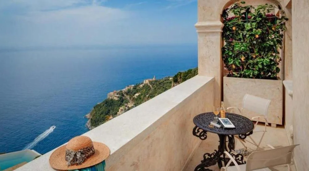 Deluxe Suite with Terrace Sea View at Monastero Santa Rosa Hotel & Spa