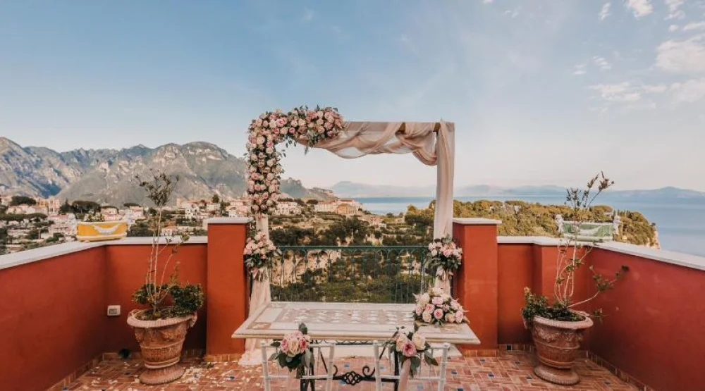 Prestige Suite with Terrace and Sea View at Palazzo Pascal