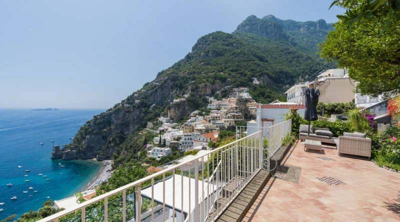 Suite with Terrace at Villa Magia