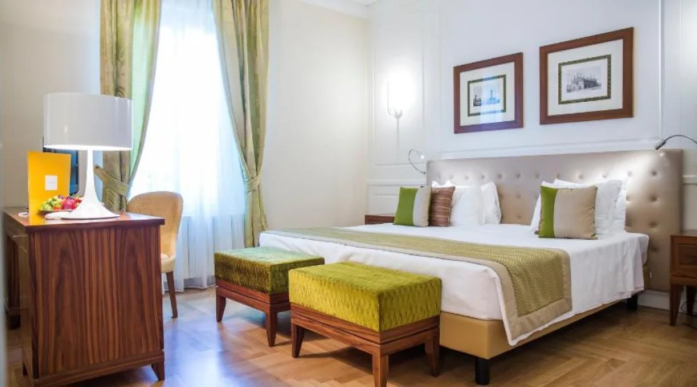 Executive Double Room with Balcony at Grand Hotel Terme Sirmione