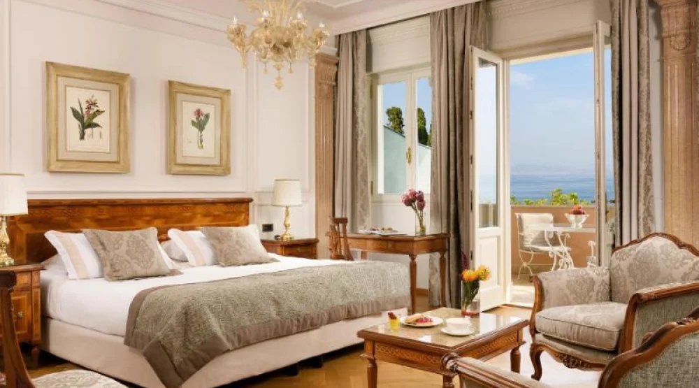 Deluxe at Villa Cortine Palace Hotel