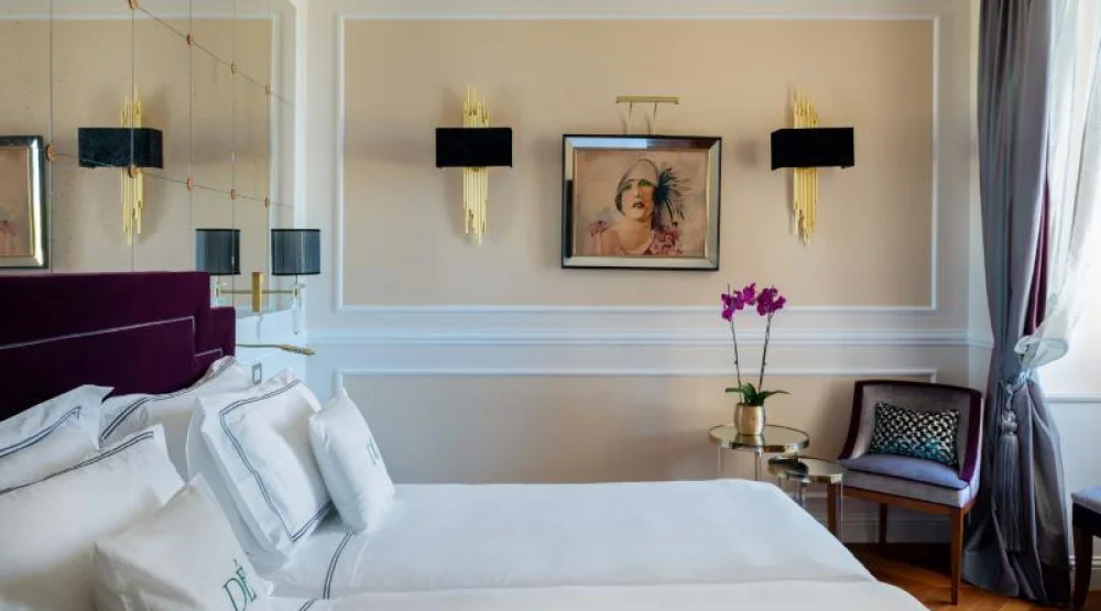 Superior Room at Grand Hotel Des Etrangers