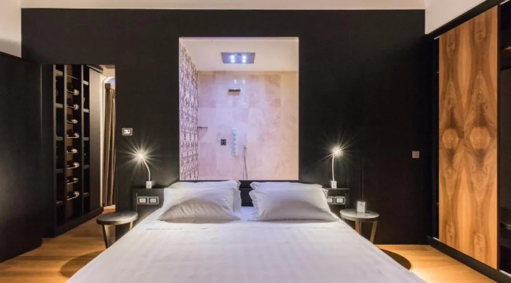 Luxury Suite with Spa Bath at Villa Neri Resort & Spa