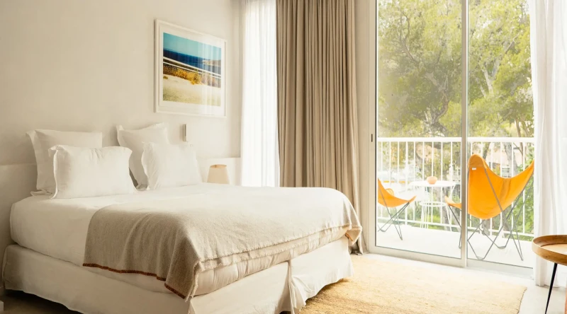 Junior Suite Garden View at Hotel Les Roches Rouges