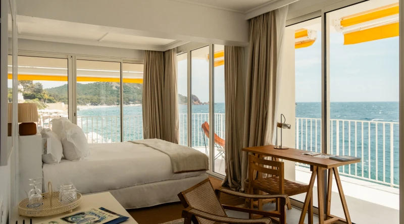 Family Suite Sea View at Hotel Les Roches Rouges