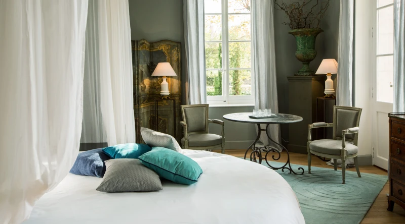 Aphrodite at La Divine Comedie