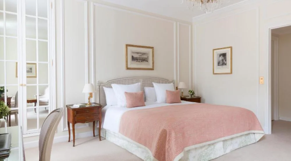 Deluxe Double Room at Le Bristol Paris, an Oetker Collection Hotel
