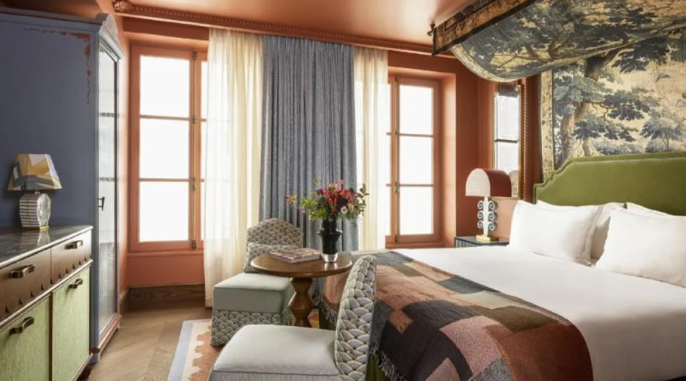 Deluxe Room at Le Grand Mazarin