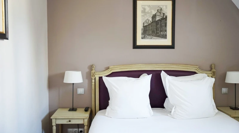 Tradition Room at Chateau Sainte Sabine