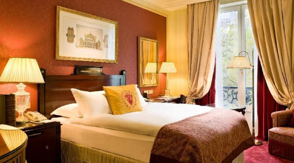 One Queen Classic Balcony at InterContinental Paris Le Grand