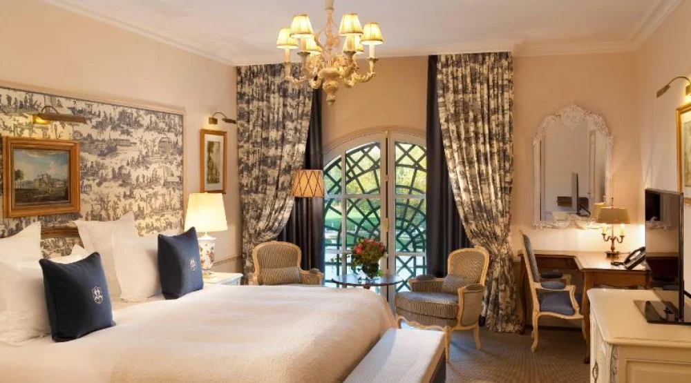 Premium Room with Park View at Auberge Du Jeu De Paume