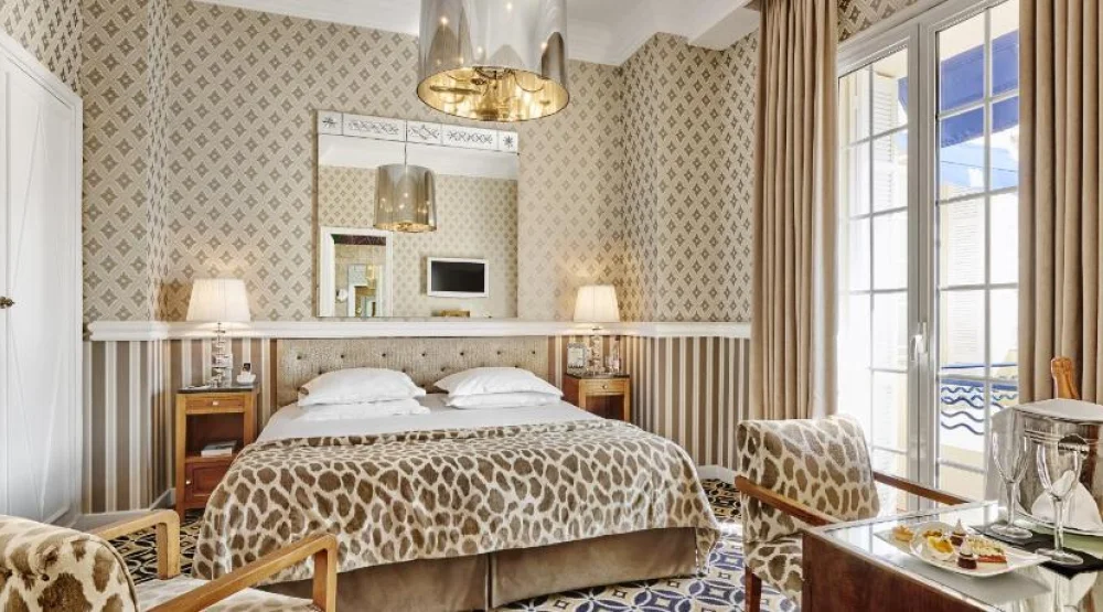 Superior Room with Sea View at Hotel Belles Rives