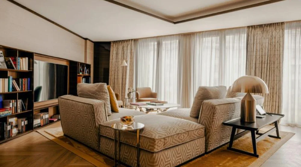 Executive Suite, Suite, One King Or Two Twin, City View at Bvlgari Hotel Paris