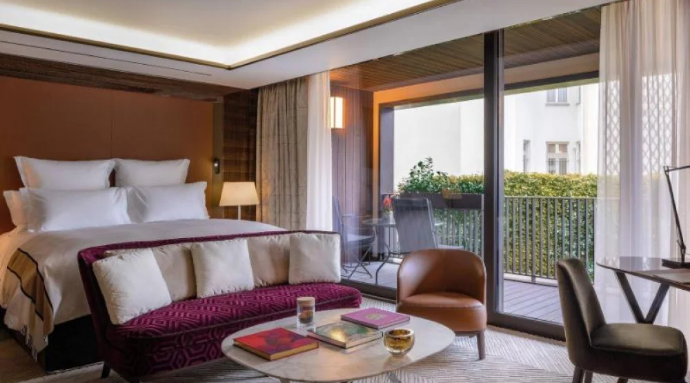 Executive Room Terrace, Guest Room, One King Or Two Twin, Courtyard View, Terrace Level, Terrace at Bvlgari Hotel Paris