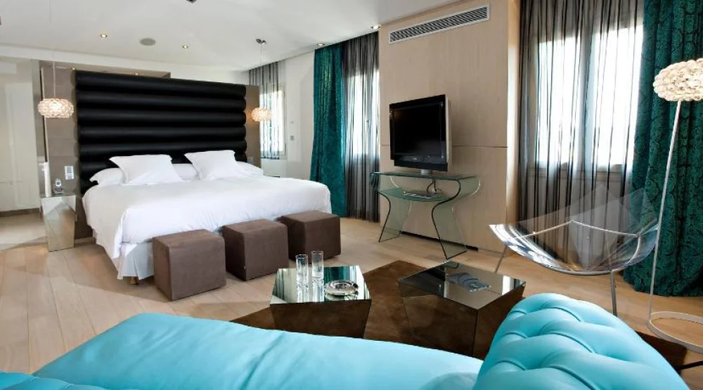 Deluxe at Domaine De Verchant