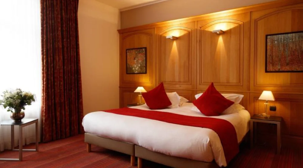 Privilege Double, Guest Room, One Double, City View at Hotel de Bourgtheroulde, Autograph Collection