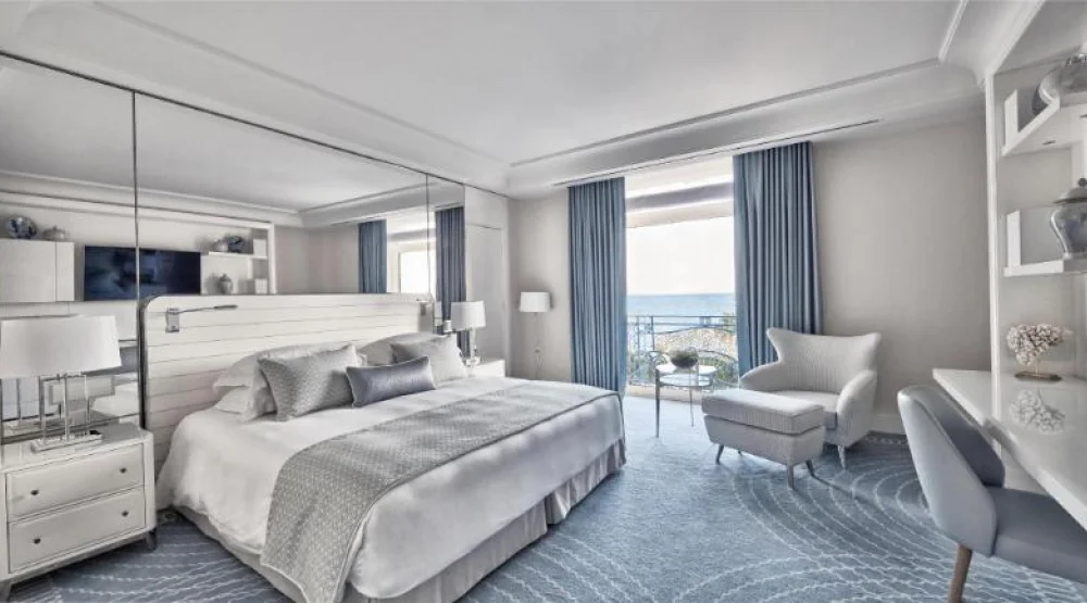 Premium Sea View Room King at Hotel Martinez Cannes