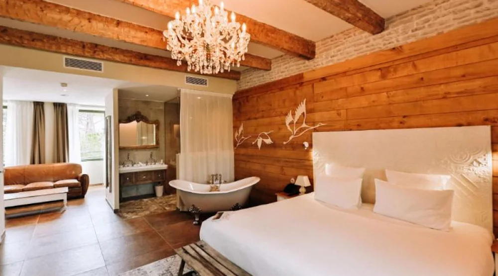 King Hameau Junior Suite with Sofa Bed at Le Hameau Des Pesquiers Ecolodge & Spa