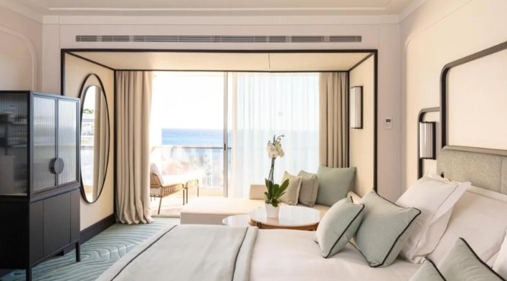 Prestige Superior Room, Sea View Terrace at Mondrian Cannes