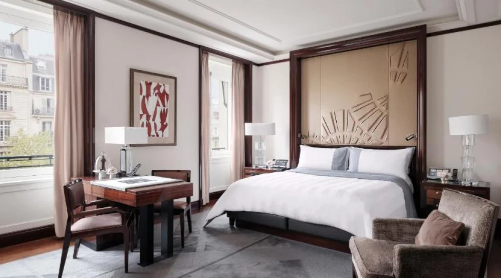 Deluxe King Room at The Peninsula Paris