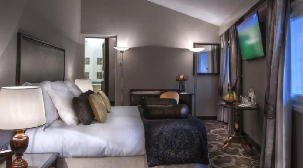 Deluxe Room at Villa Florentine Lyon