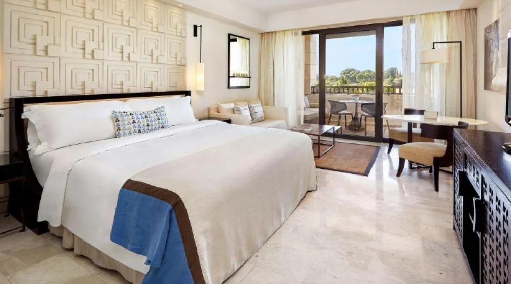 Deluxe Guest Room, One King, Partial Sea View, Balcony at The Romanos, a Luxury Collection Resort
