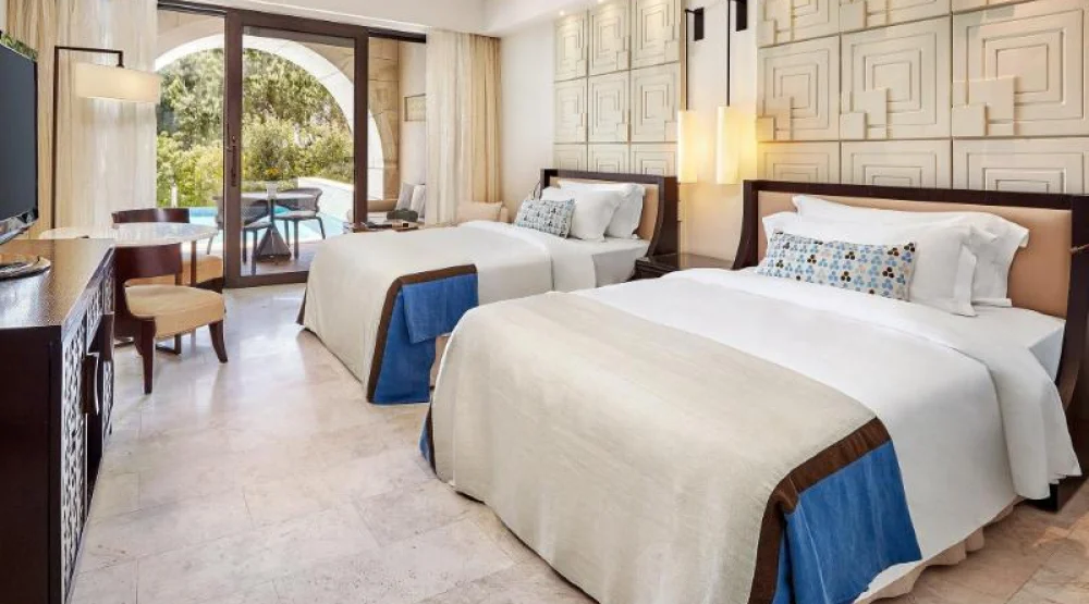 Infinity, Guest Room, Two Twin, Garden View, Private Pool at The Romanos, a Luxury Collection Resort