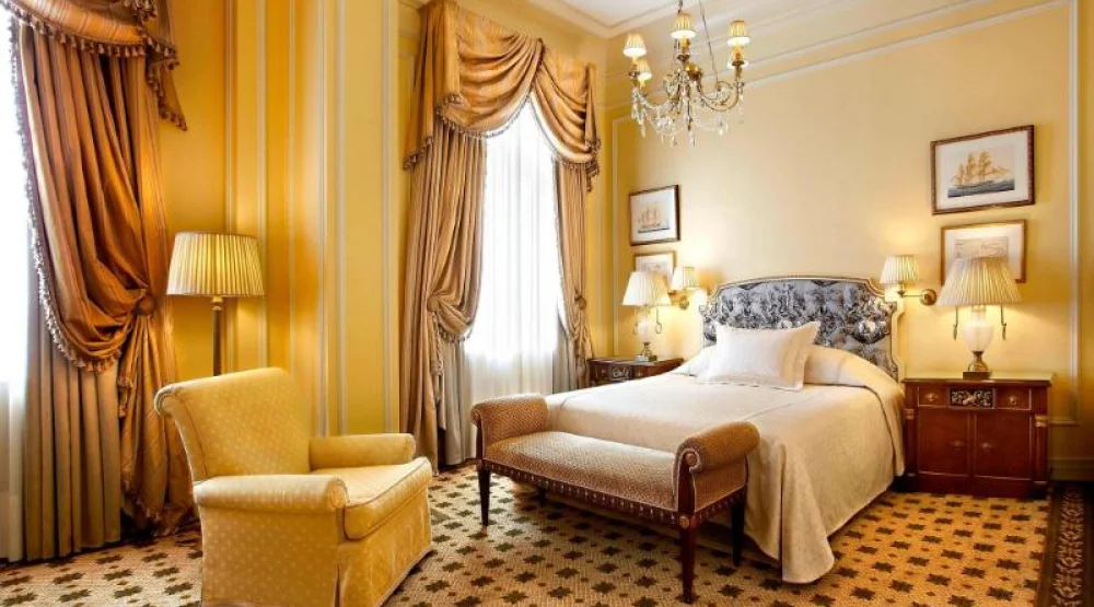 Deluxe Acropolis, Guest Room, One King, Acropolis View, Balcony at Hotel Grande Bretagne, a Luxury Collection Hotel