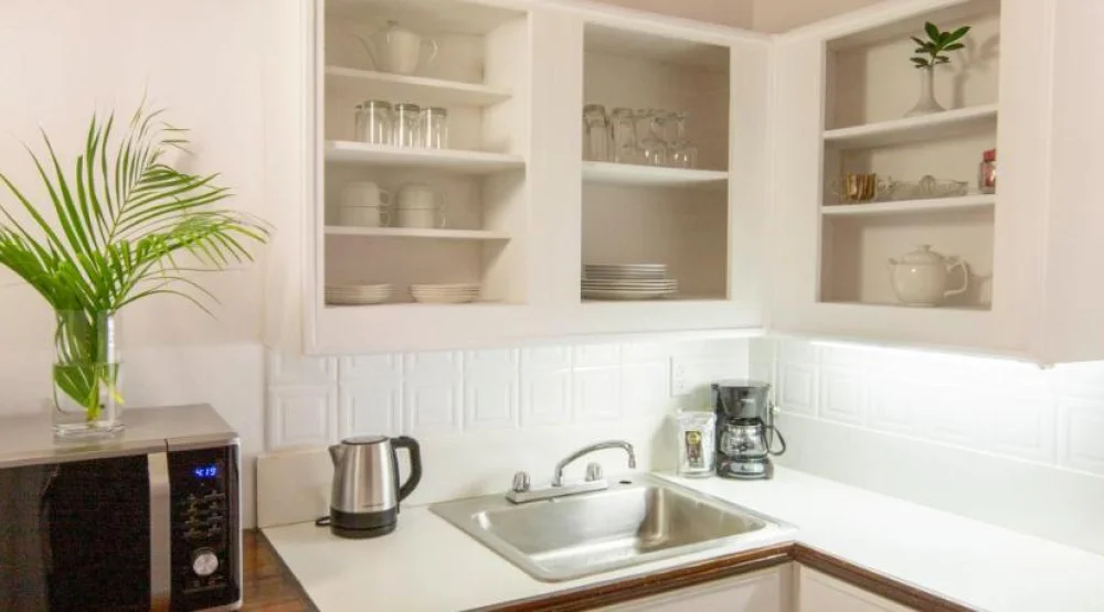 Contemporary Suite at Copper and Lumber Store Historic Inn