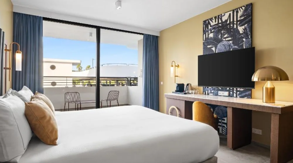 One King Bed Deluxe Room at The Rif at Mangrove Beach Corendon Curacao