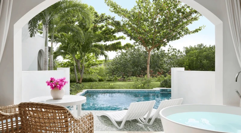 Sunchi Beachside Swim-up Club Level Junior Suite W/ Patio Tranquility Soaking Tub at Sandals Royal Curacao