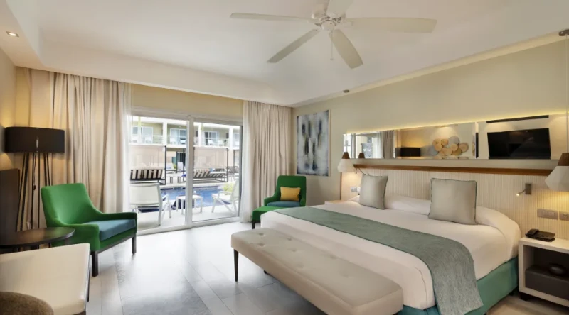 Superior Junior Suite Swim Up at Catalonia Royal La Romana