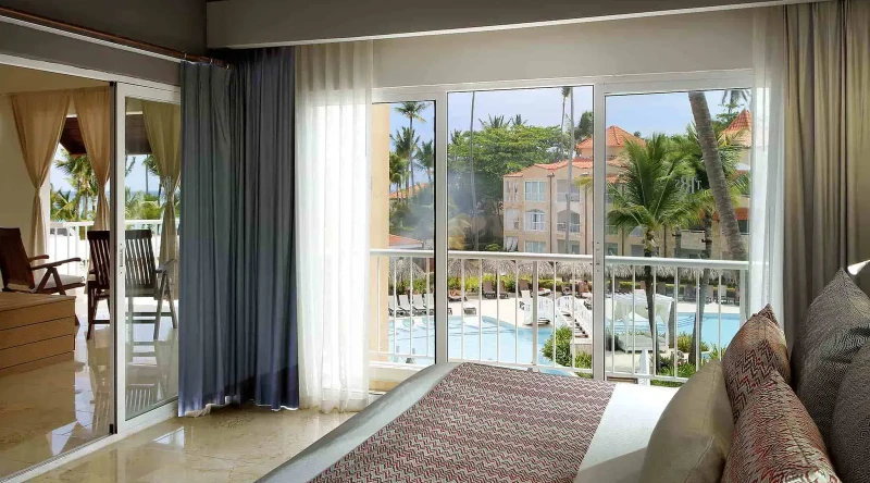 Jacuzzi Terrace Suite Beachside at TRS Turquesa Hotel