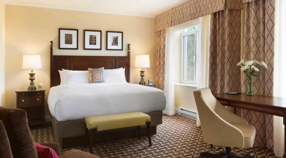 Fairmont View Queen at Fairmont Le Manoir Richelieu