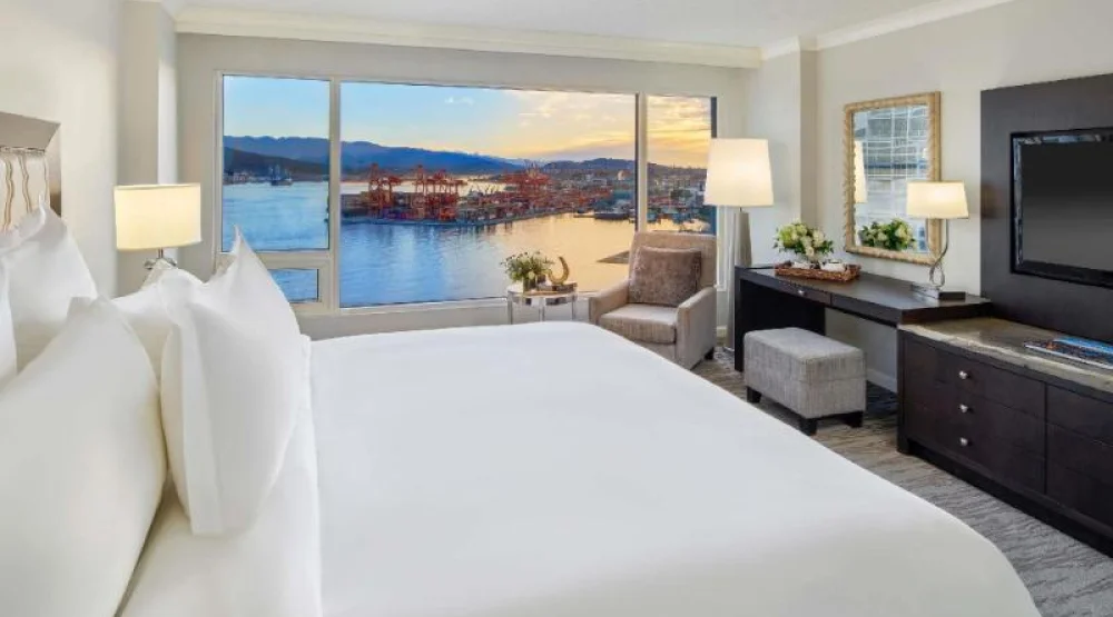 Signature Harbor View King at Fairmont Waterfront Hotel