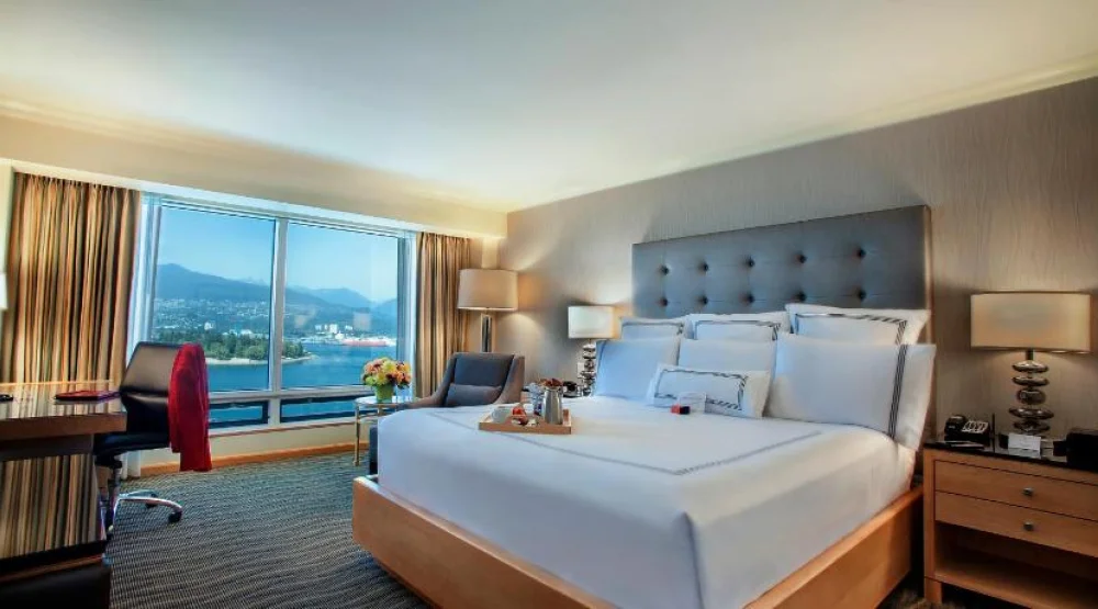 Deluxe King Room with Harbour View at Pan Pacific Vancouver