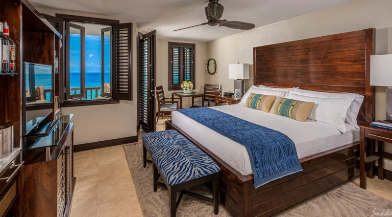 Pink Gin Grande Luxe Room at Sandals Grenada