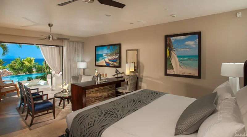 Italian Swim Up Bi-level One Bedroom Butler Suite with Patio Tranquility Soaking Tub at Sandals Grenada