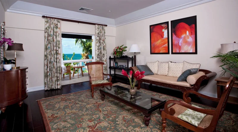 Grand Luxury Ocean Front Suite at Bodyholiday