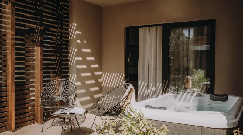 Suite with Private Jacuzzi at Cooks Club Ialysos